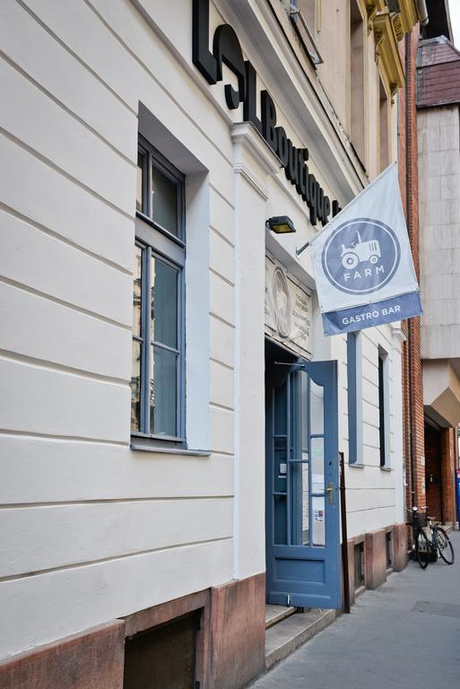 Lol Boutique Hostel City Center Будапеща Екстериор снимка