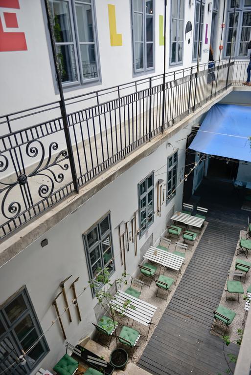 Lol Boutique Hostel City Center Будапеща Екстериор снимка