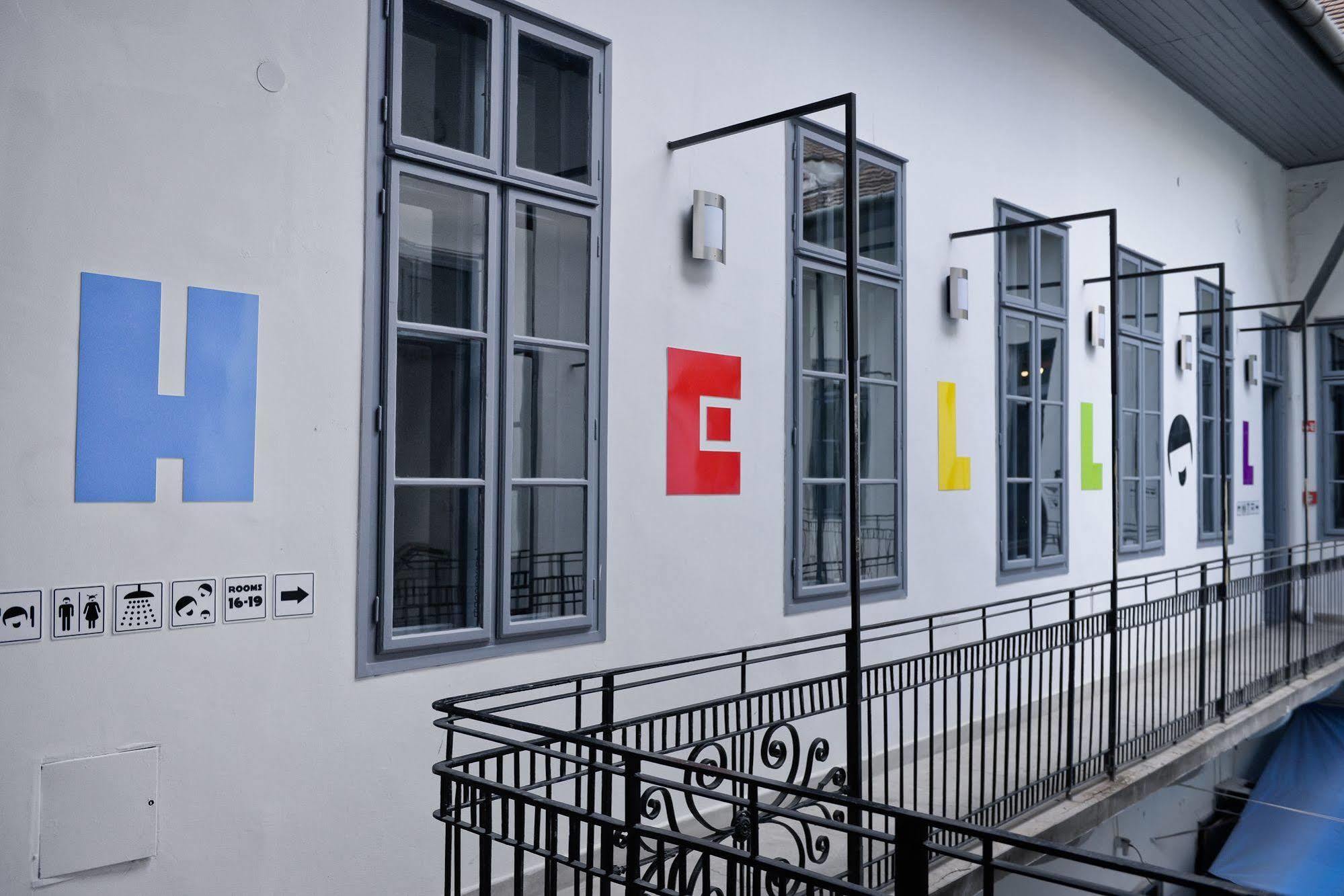 Lol Boutique Hostel City Center Будапеща Екстериор снимка
