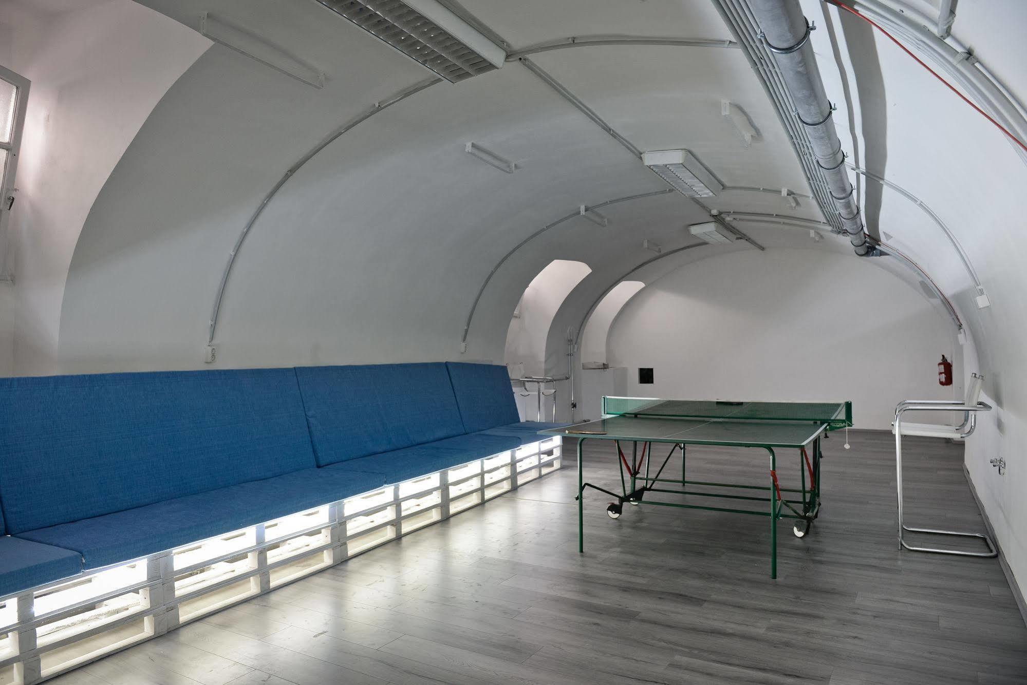 Lol Boutique Hostel City Center Будапеща Екстериор снимка