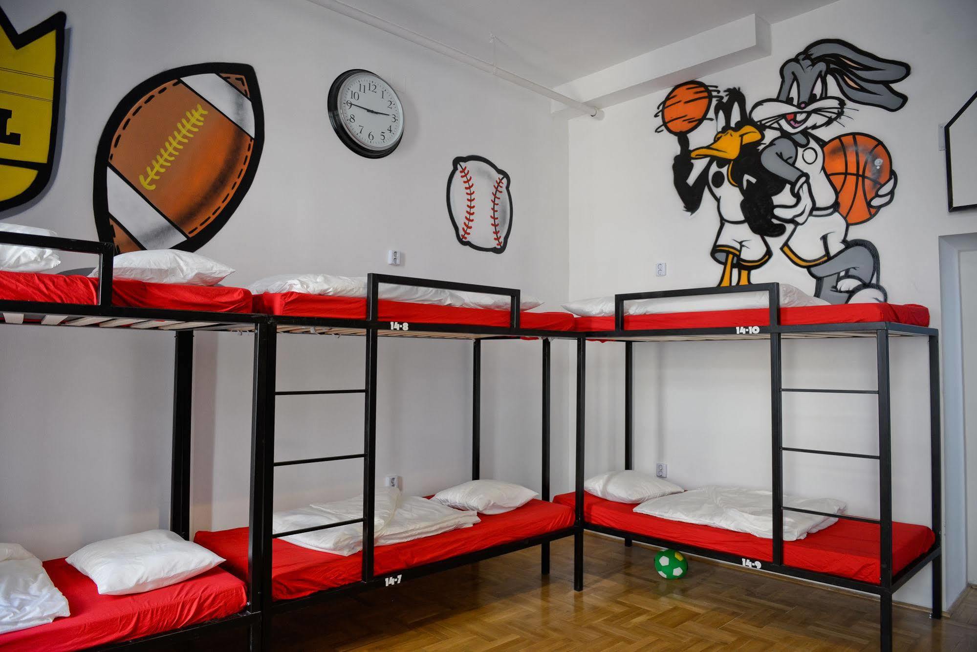 Lol Boutique Hostel City Center Будапеща Екстериор снимка