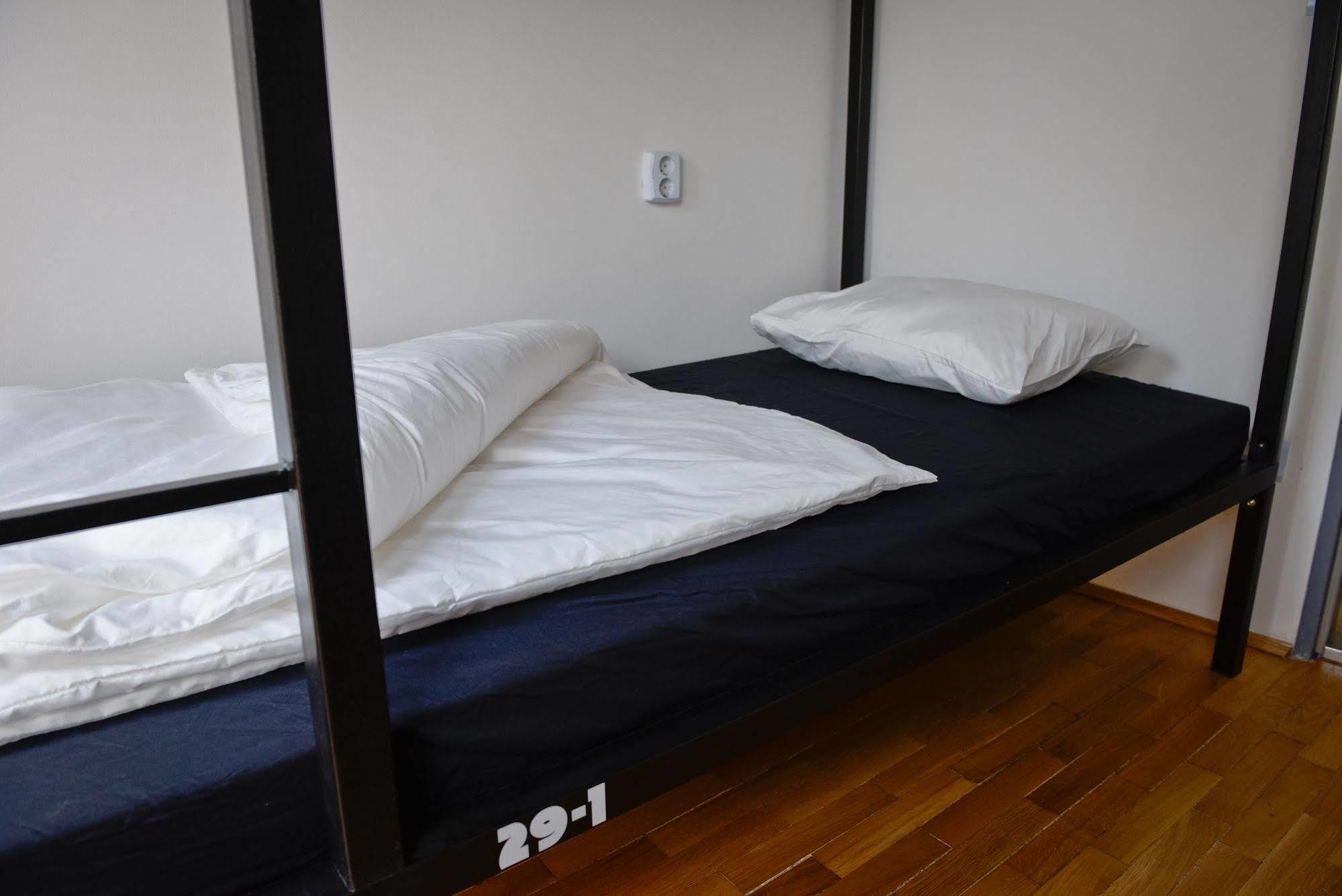 Lol Boutique Hostel City Center Будапеща Екстериор снимка