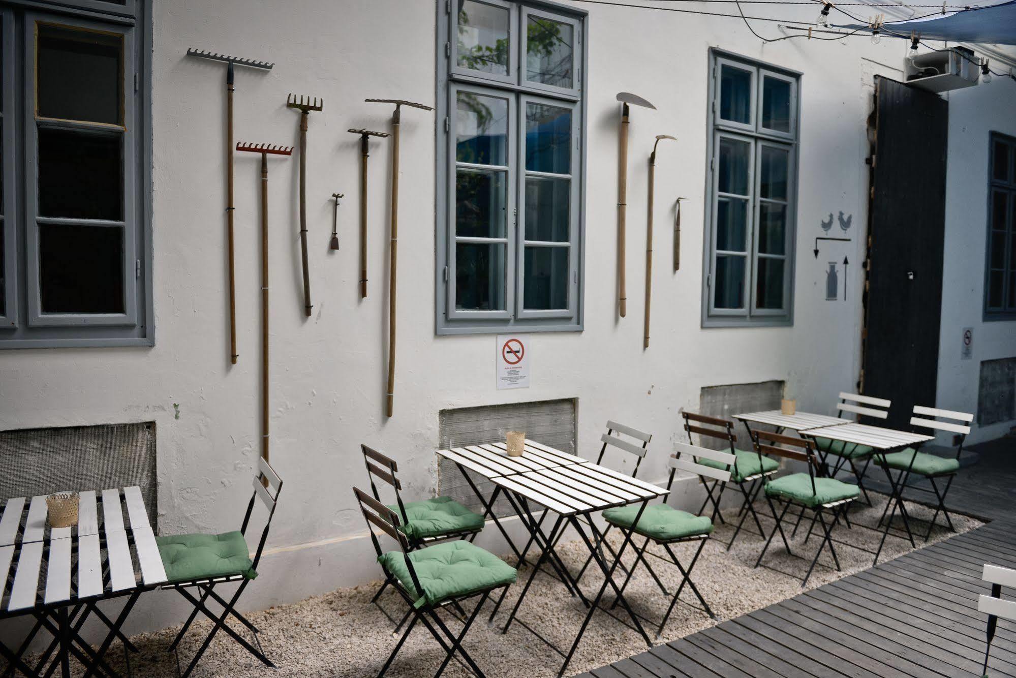 Lol Boutique Hostel City Center Будапеща Екстериор снимка