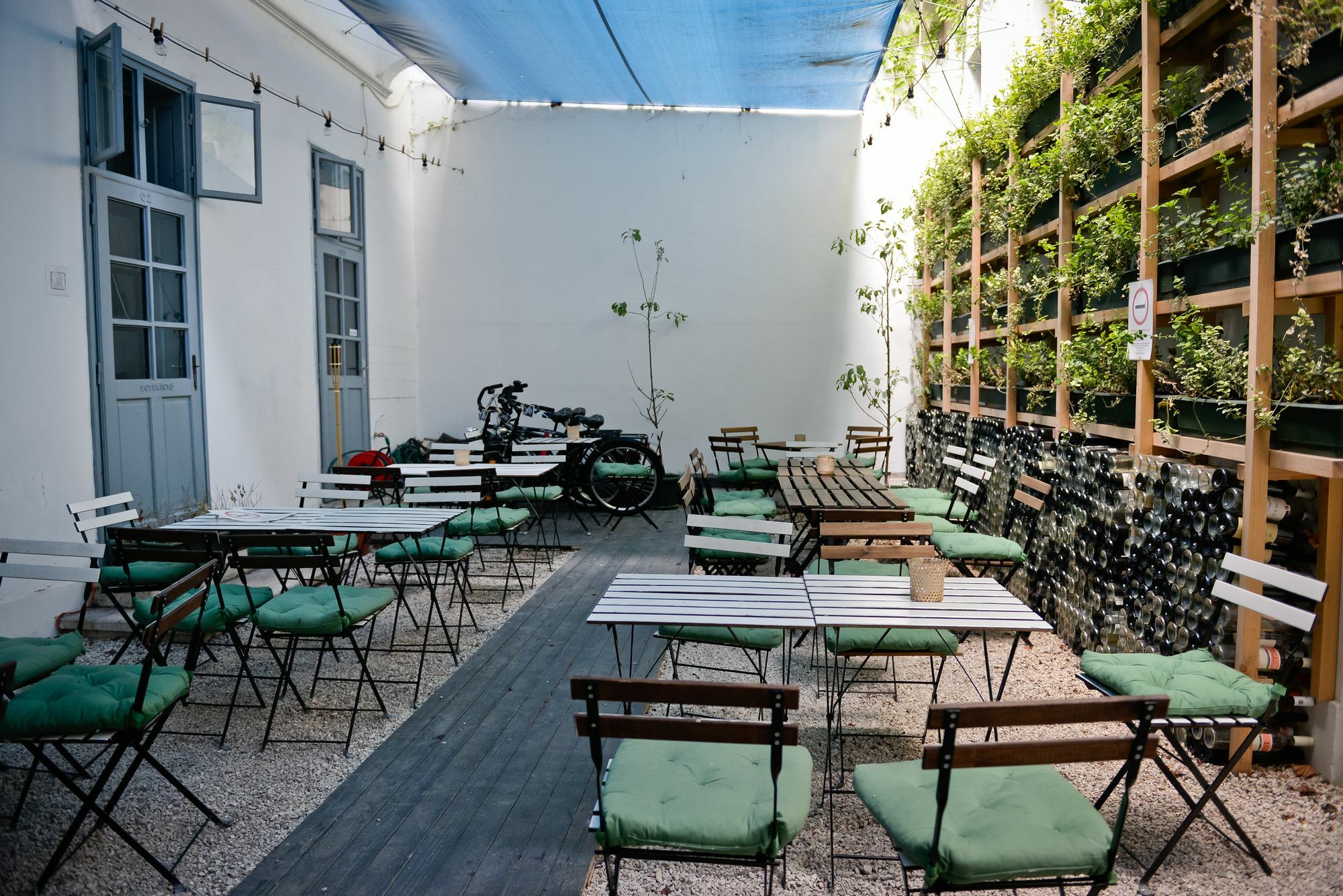 Lol Boutique Hostel City Center Будапеща Екстериор снимка